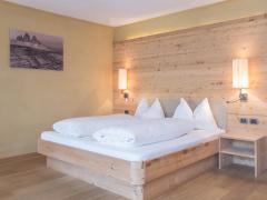Zimmer Dolomit mit Doppelbett
